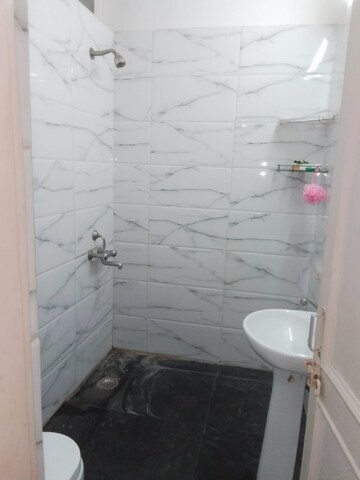 Bathroom in 3 BHK Builder Floor at Palam Vihar Residents Association, Palam Vihar – for Rent