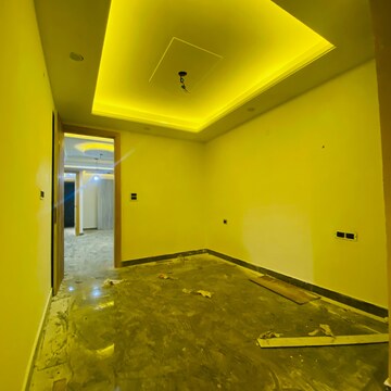 Room in 3 BHK Apartment at Malviya Nagar – for Rent