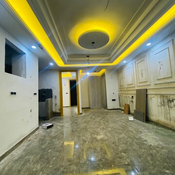 Living Room in 3 BHK Apartment at Malviya Nagar – for Rent