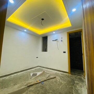 Room in 3 BHK Apartment at Malviya Nagar – for Rent
