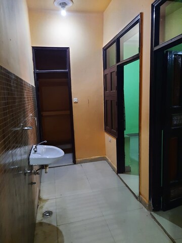 Bathroom in 2 BHK Builder Floor at Ansal Palam Triangle, Palam Vihar Extension – for Rent