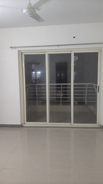 Room in 3.5 BHK Apartment at Sector 20 – for Sale