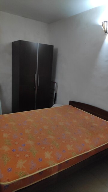 Room in 1 BHK Apartment at Shahenshah CHS, Koregaon Park – for Rent