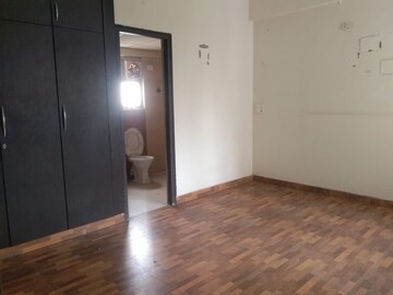 2 BHK Apartment For Rent in Aims Golf Avenue II, Sector 75