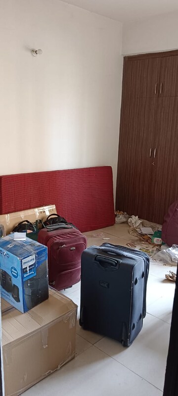 Bedroom in 2 BHK Apartment at Aims Golf Avenue II, Sector 75 – for Rent
