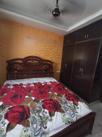 Bedroom in 2.5 BHK Apartment at Paschim Vihar – for Rent