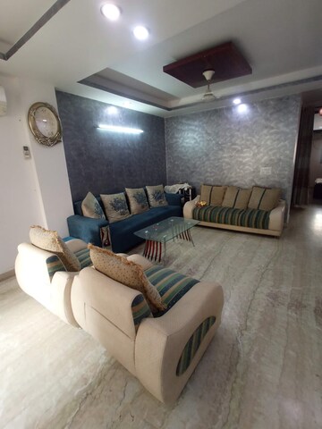 Living Room in 2.5 BHK Apartment at Paschim Vihar – for Rent