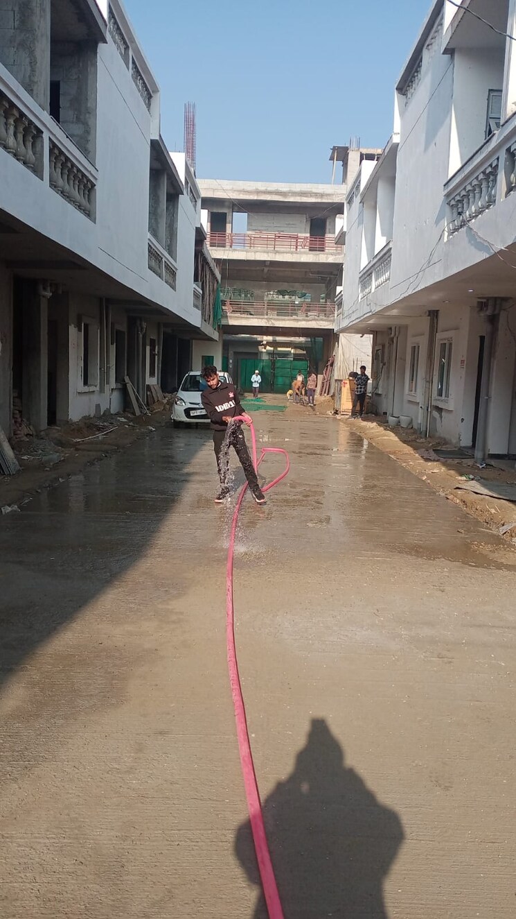  Parking, sector 10 greater noida 3 Bedroom 1390 Sq.Ft. Builder Floor In Sector 10 Greater Noida Greater Noida 8194939