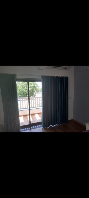 Room in 3 BHK Villa at Racharda – for Rent