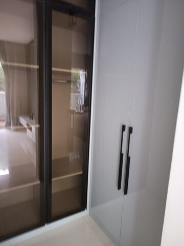 Room in 3 BHK Apartment at Candeur Lakescape, Kondapur – for Sale