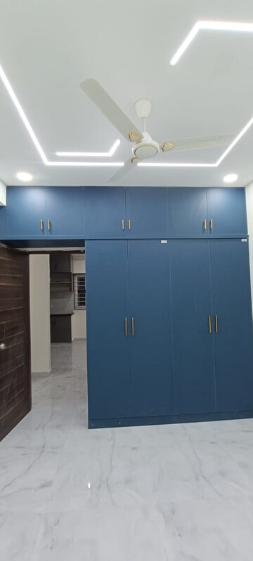 Furnished Amenities in 3 BHK Apartment at Raghavendra Arcade, Kondapur – for Rent