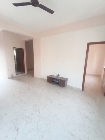 Room in 2 BHK Builder Floor at Hsr Layout – for Rent