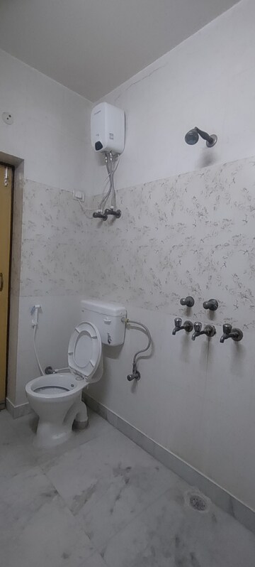 Bathroom in 2 BHK Builder Floor at Sector 37 – for Rent