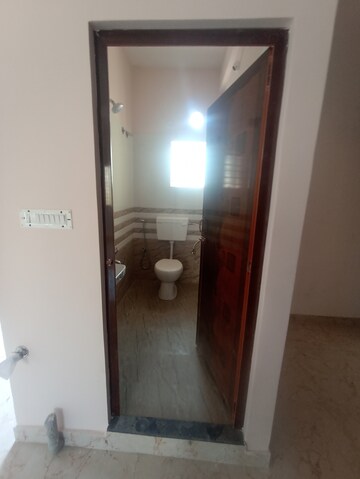 Room in 2 BHK Builder Floor at Hsr Layout – for Rent