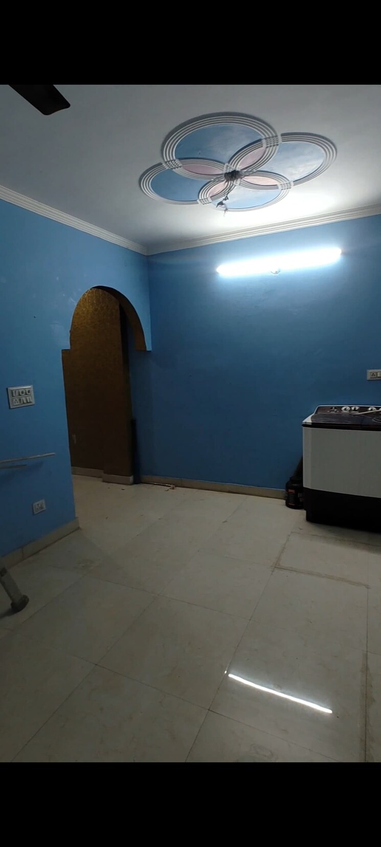 undefined, burari 2.5 Bedroom 75 Sq.Yd. Apartment In Burari Delhi 8195305