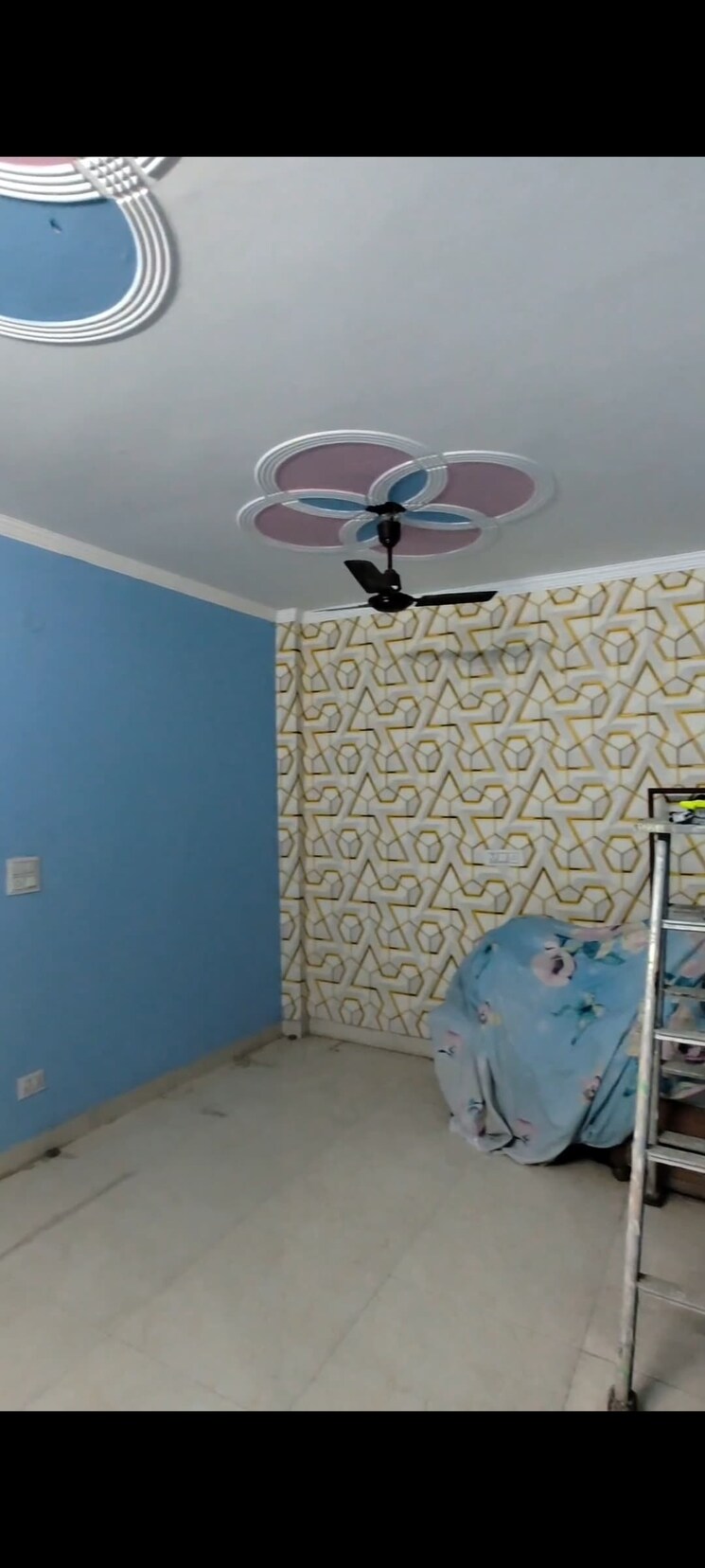 Bathroom, burari 2.5 Bedroom 75 Sq.Yd. Apartment In Burari Delhi 8195305