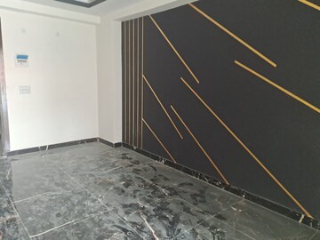 Living Room in 1 BHK Builder Floor at Sector 73 – for Sale