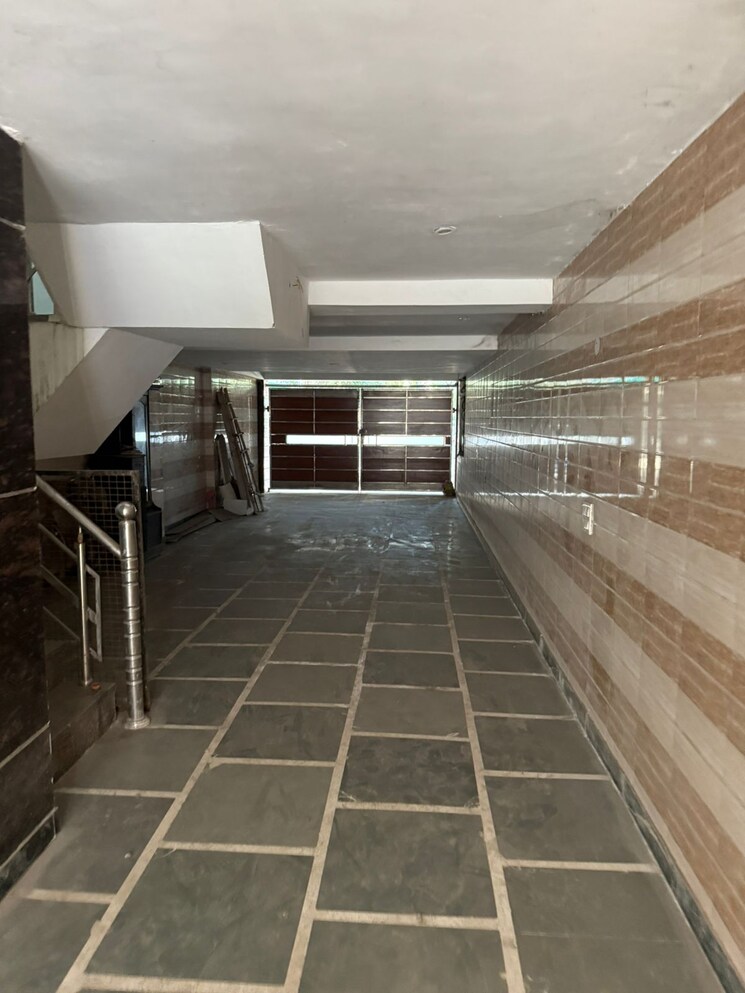 Balcony, ramesh nagar 2 Bedroom 100 Sq.Yd. Builder Floor In Ramesh Nagar Delhi 8195420