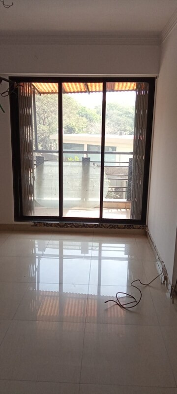 Room in 2 BHK Apartment at Eternity Mall, Thane West – for Sale
