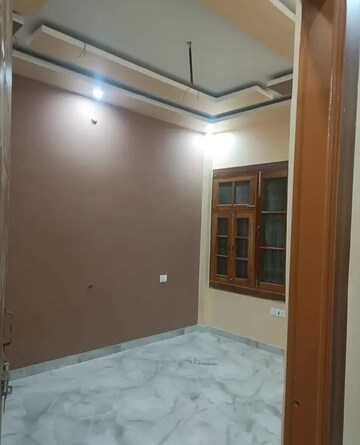 Room in 2 BHK Independent House at Jankipuram – for Rent
