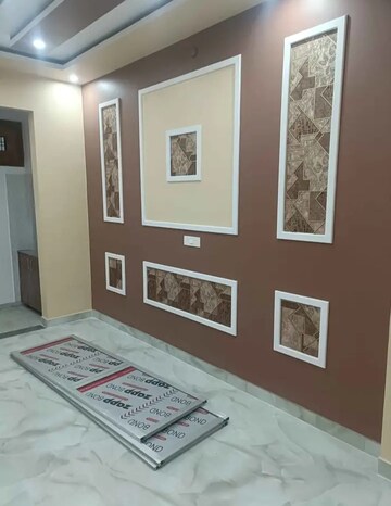 Bedroom in 2 BHK Independent House at Jankipuram – for Rent