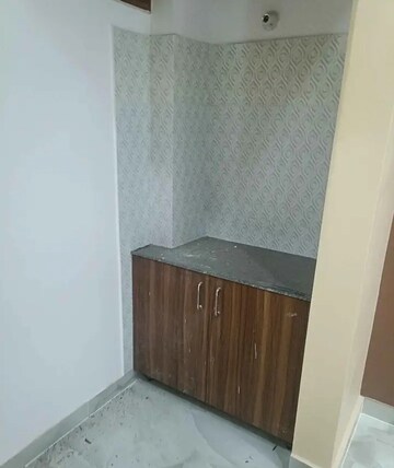 Furnished Amenities in 2 BHK Independent House at Jankipuram – for Rent