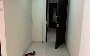 Room in 1 BHK Apartment at Vaishnavi Dham Complex, Asangaon – for Sale