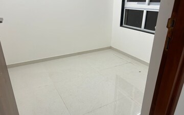 Room in 1 BHK Apartment at Vaishnavi Dham Complex, Asangaon – for Sale