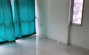 Room in 1 BHK Apartment at Vaishnavi Dham Complex, Asangaon – for Sale