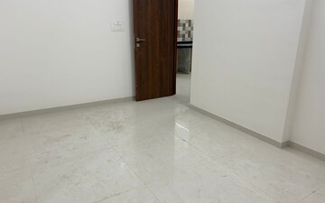 Room in 1 BHK Apartment at Vaishnavi Dham Complex, Asangaon – for Sale