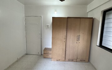 Room in 1 BHK Apartment at Vaishnavi Dham Complex, Asangaon – for Sale