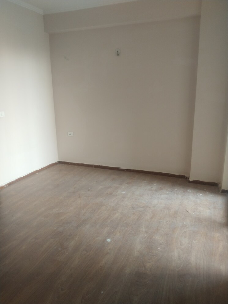 Room, amrapali-golf-homes 2 Bedroom 835 Sq.Ft. Apartment In Sector 4, Greater Noida Greater Noida 8195516