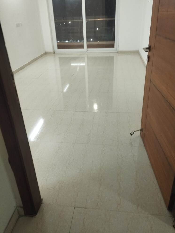 Balcony, puri-pranayam 3 Bedroom 1857 Sq.Ft. Apartment In Sector 82 Faridabad 8195531