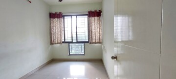 Room in 2.5 BHK Apartment at Nanded Lalit, Sinhagad Road – for Rent