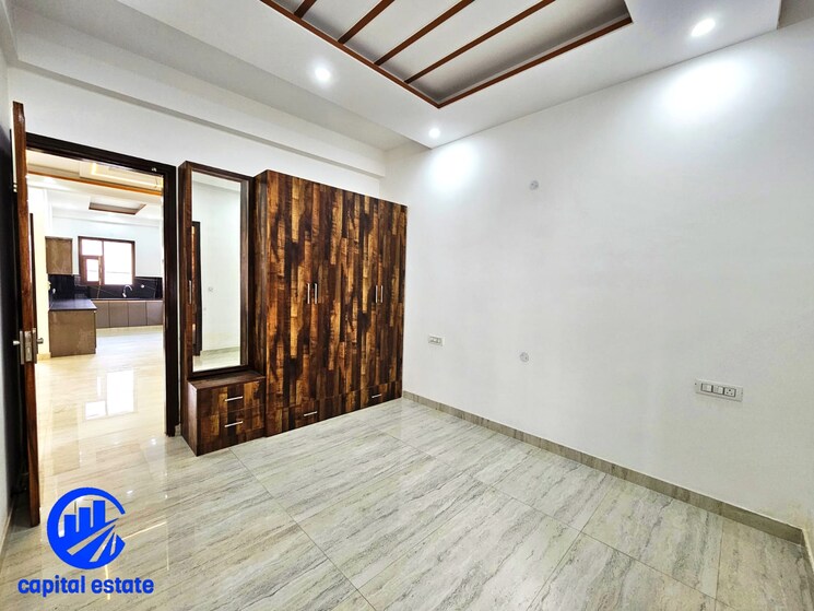 Room, peer mucchalla 3 Bedroom 1500 Sq.Ft. Apartment In Peer Mucchalla Zirakpur 8195626