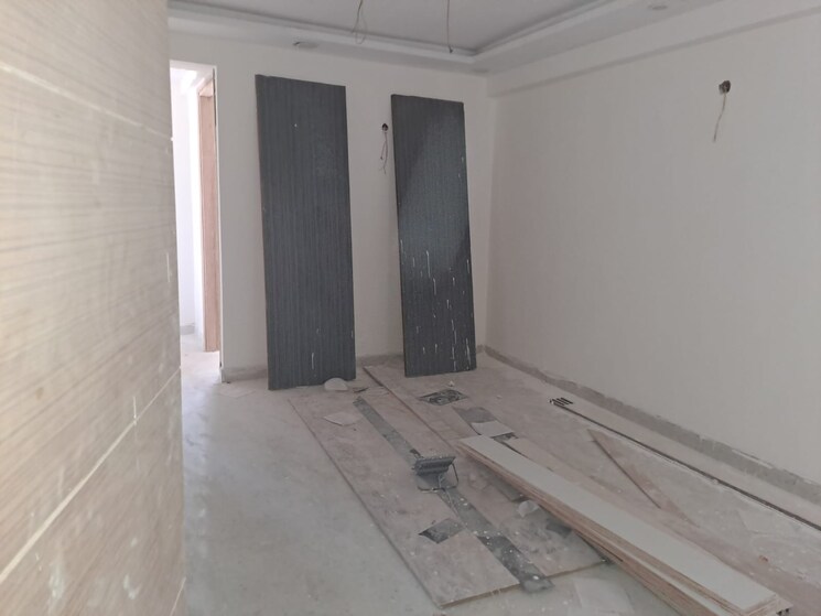 Other, sector 73 3 Bedroom 1350 Sq.Ft. Builder Floor In Sector 73 Noida 8195636