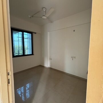 Room in 3 BHK Apartment at Mahindra Splendour, Gkw Colony – for Sale