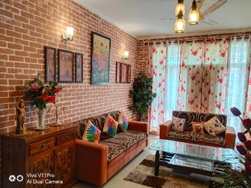 Living Room in 3 BHK Builder Floor at RWA Residential Society Sector 46, Sector 46 – for Rent