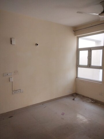 Room in 2 BHK Apartment at ROF Aalayas, Sector 102 – for Rent