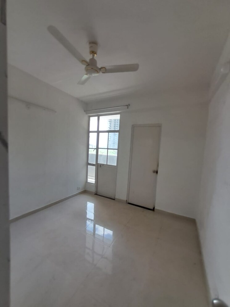 Room, signature-global-solera-2 2 Bedroom 577 Sq.Ft. Apartment In Sector 107 Gurgaon 8195707