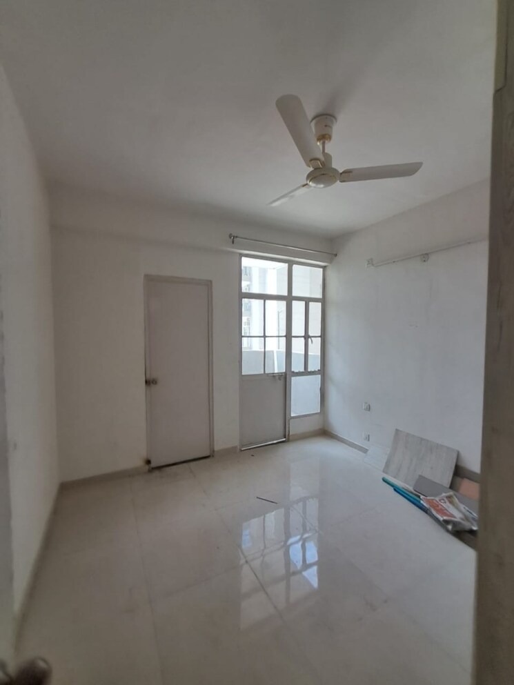 Bathroom, signature-global-solera-2 2 Bedroom 577 Sq.Ft. Apartment In Sector 107 Gurgaon 8195707