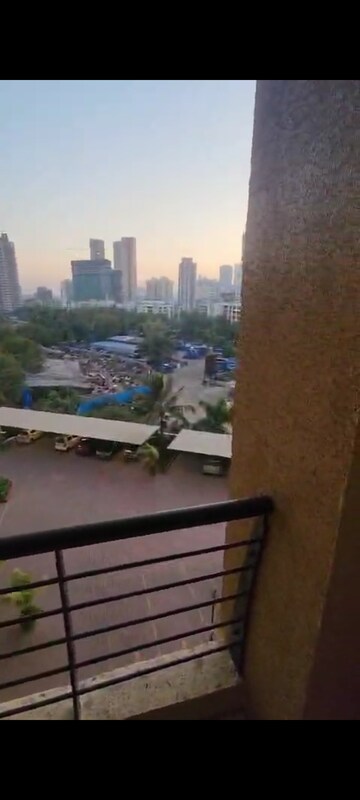 Swimming Pool in 2 BHK Apartment at Mantri Park, Goregaon East – for Rent