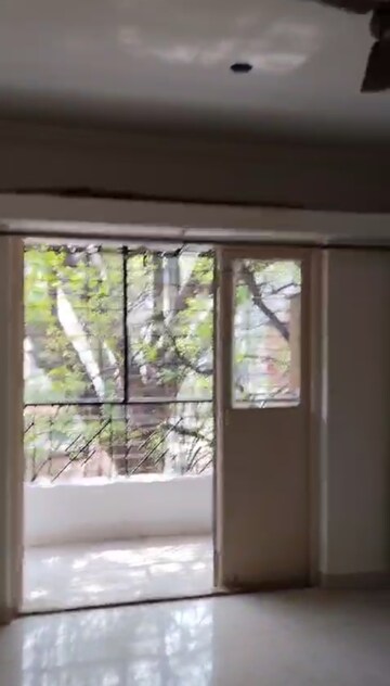 Room in 2 BHK Apartment at Kothrud – for Rent