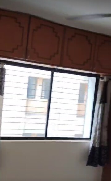 Room in 2 BHK Apartment at Kothrud – for Rent
