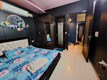 Bedroom in 3 BHK Builder Floor at Ardee City, Sector 52 – for Rent