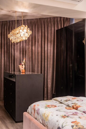 Bedroom in 3 BHK Apartment at Poseidon Apartment, Andheri West – for Sale