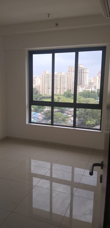 3 BHK Apartment For Rent in Shapoorji Pallonji Vicinia Powai Mumbai  8195785