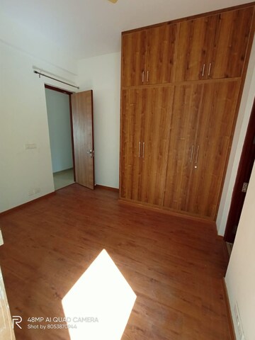 Room in 3.5 BHK Villa at Vatika Signature Villas, Sector 82 – for Rent