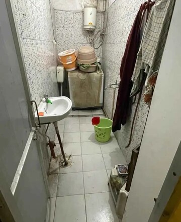 Balcony in 1 BHK Villa at Aliganj – for Rent