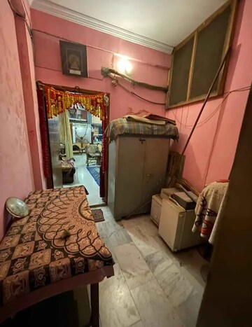 Living Room in 1 BHK Villa at Aliganj – for Rent
